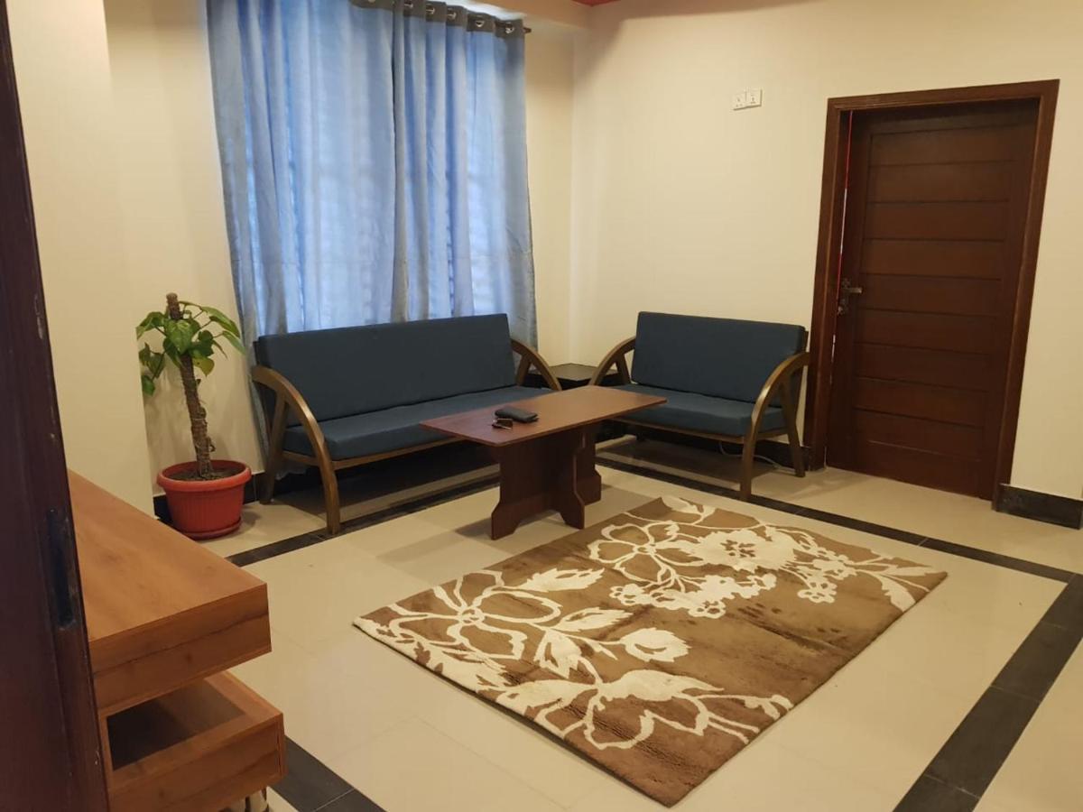 Republika Urban Apartamento Abbottabad Exterior foto